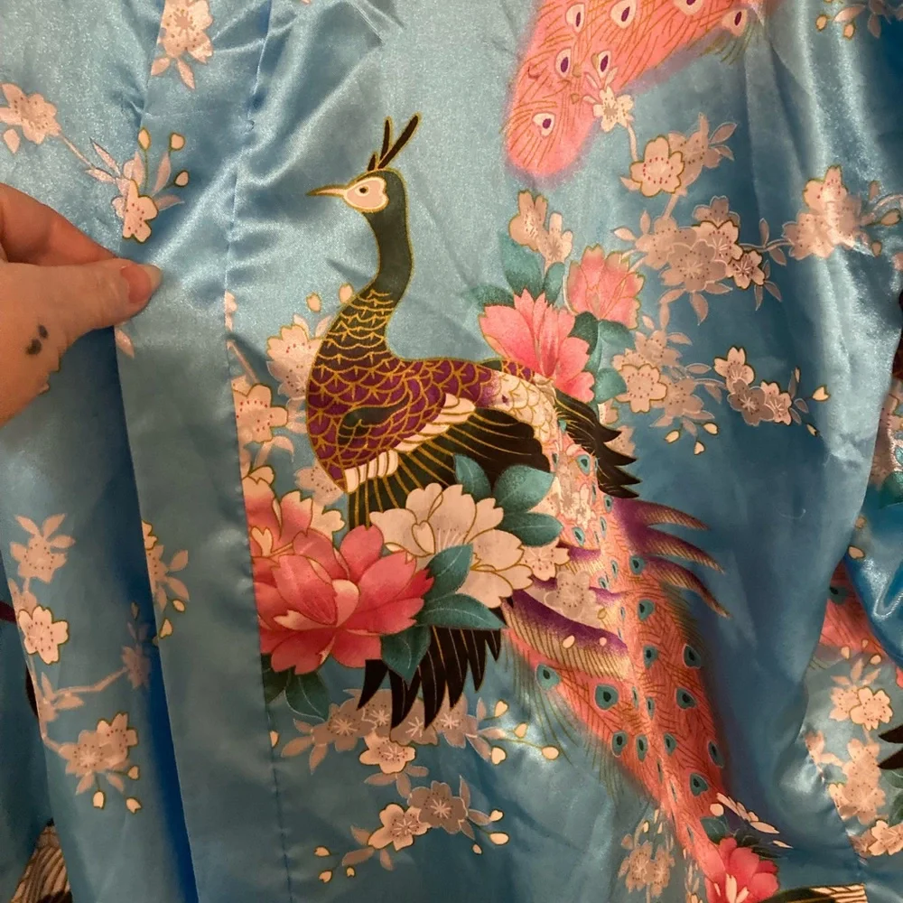 Silky Robe - Picture 2 of 6